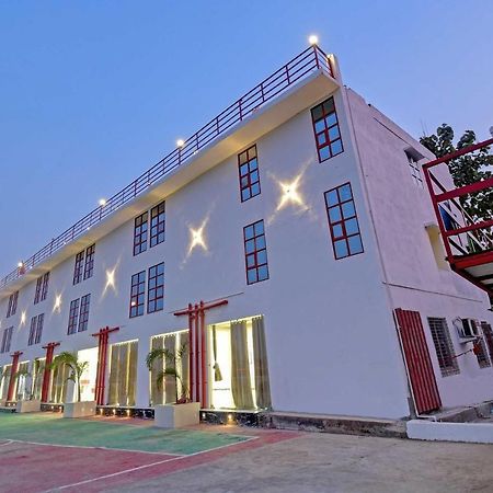 מלון טארפית Oyo Townhouse 779 Gods County מראה חיצוני תמונה