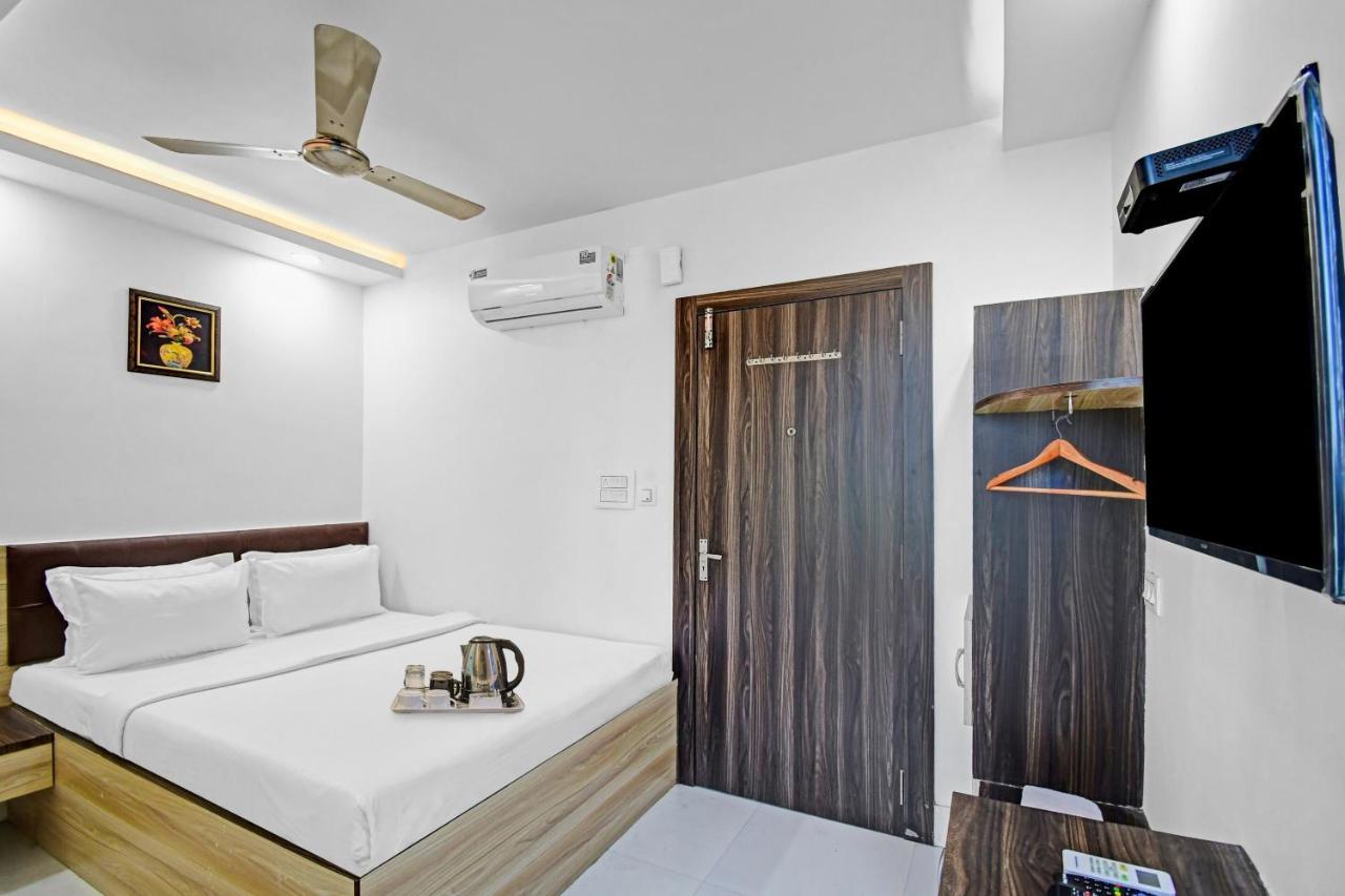 מלון טארפית Oyo Townhouse 779 Gods County מראה חיצוני תמונה