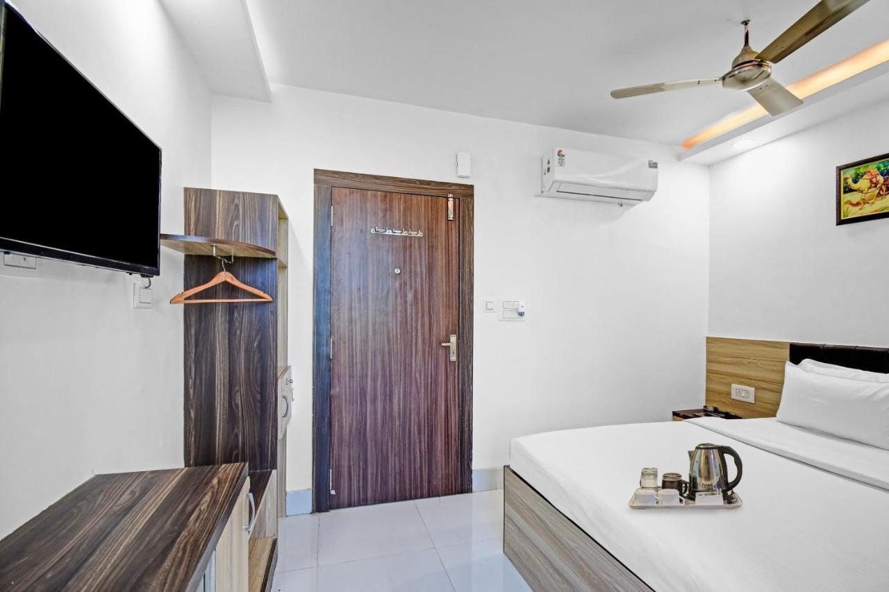 מלון טארפית Oyo Townhouse 779 Gods County מראה חיצוני תמונה
