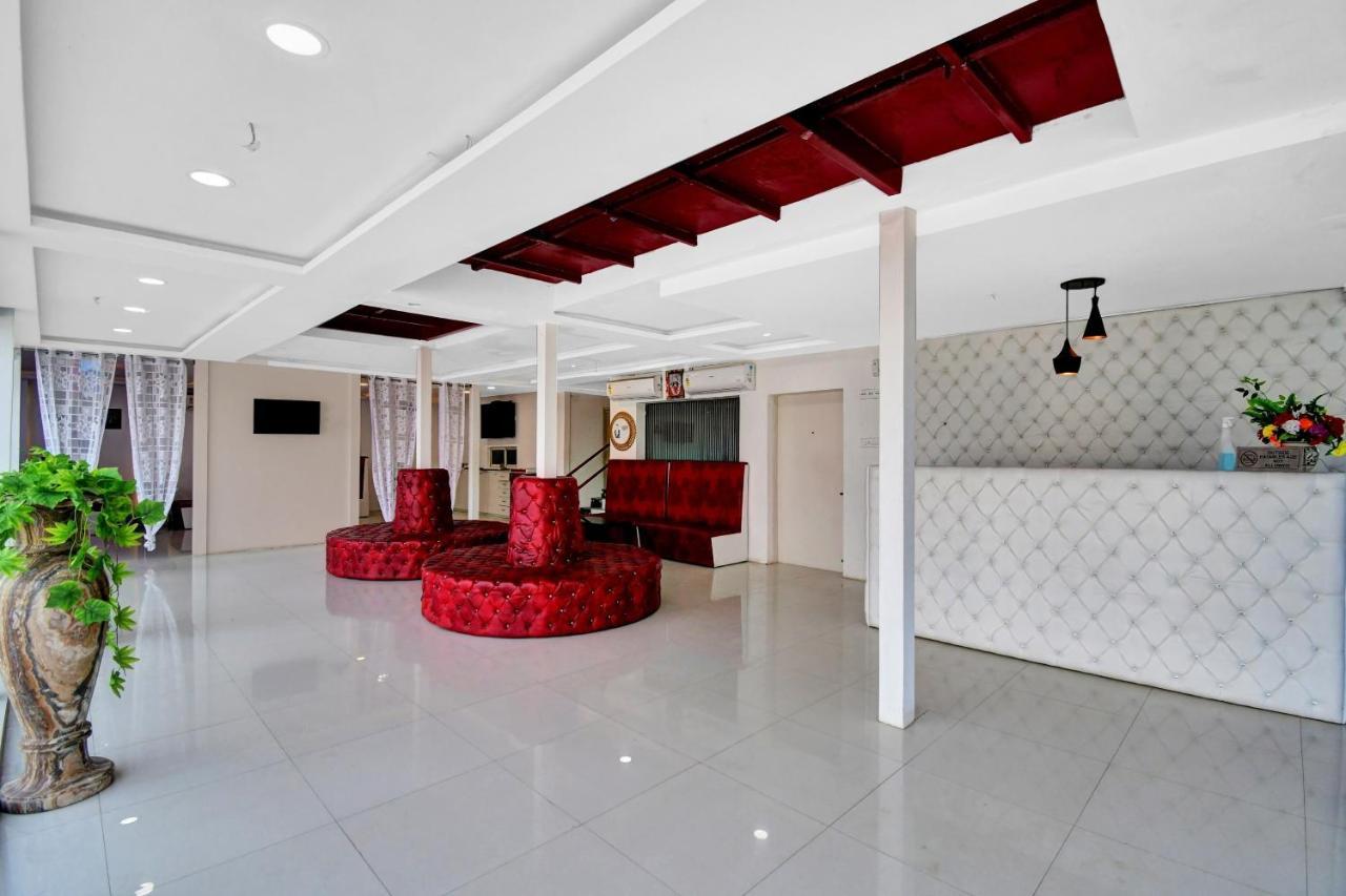 מלון טארפית Oyo Townhouse 779 Gods County מראה חיצוני תמונה