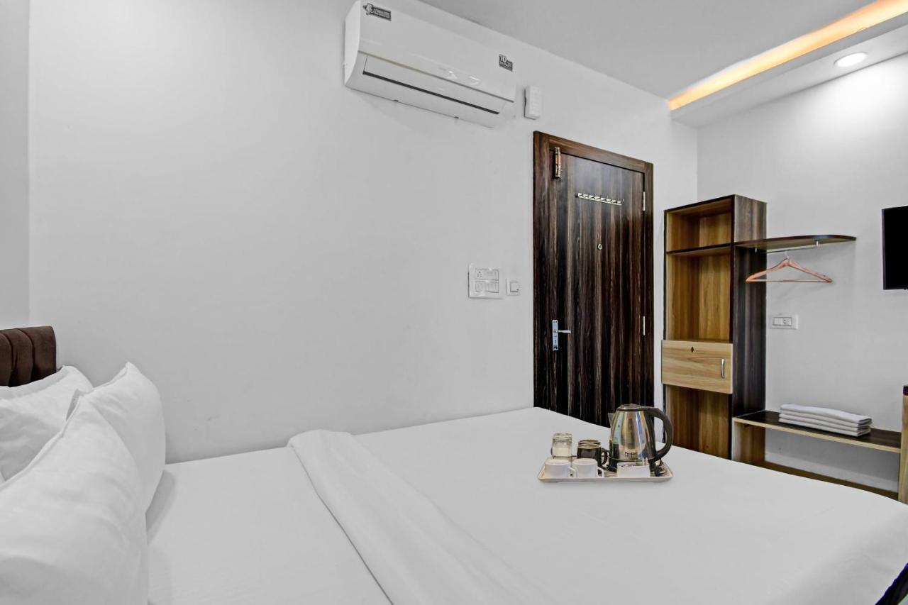 מלון טארפית Oyo Townhouse 779 Gods County מראה חיצוני תמונה